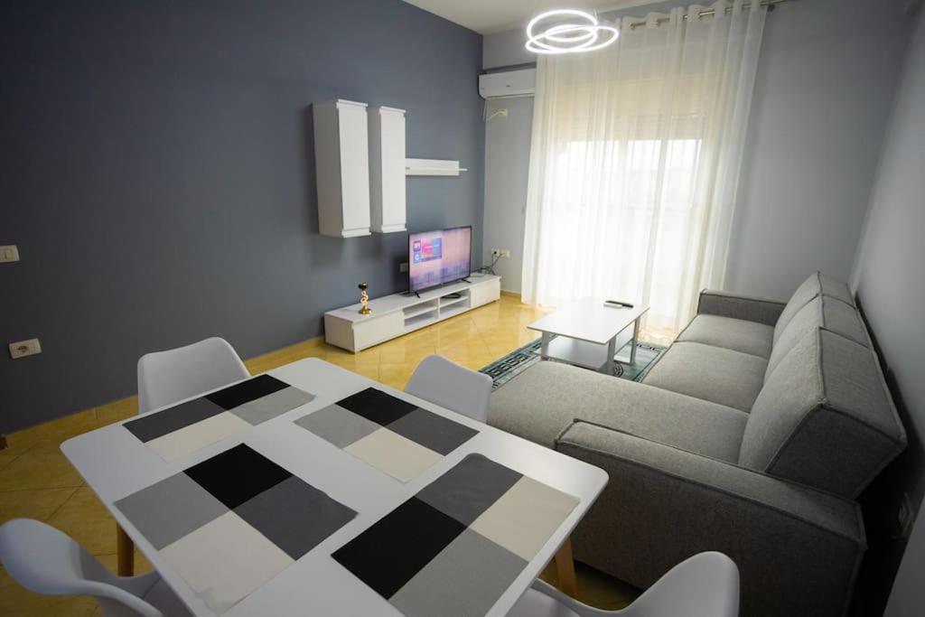 In Kejvi Apartament Wlora